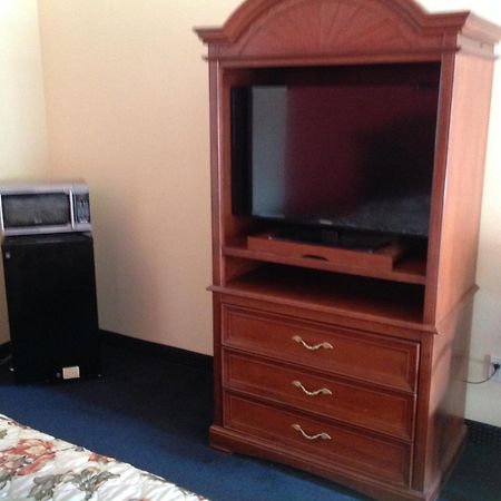 Executive Inn&Suites Shepherd Extérieur photo