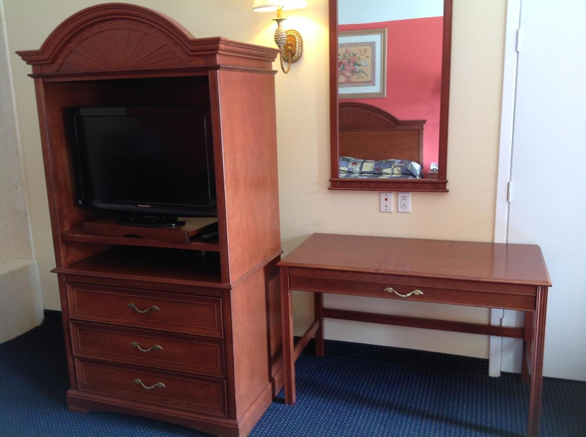Executive Inn&Suites Shepherd Extérieur photo