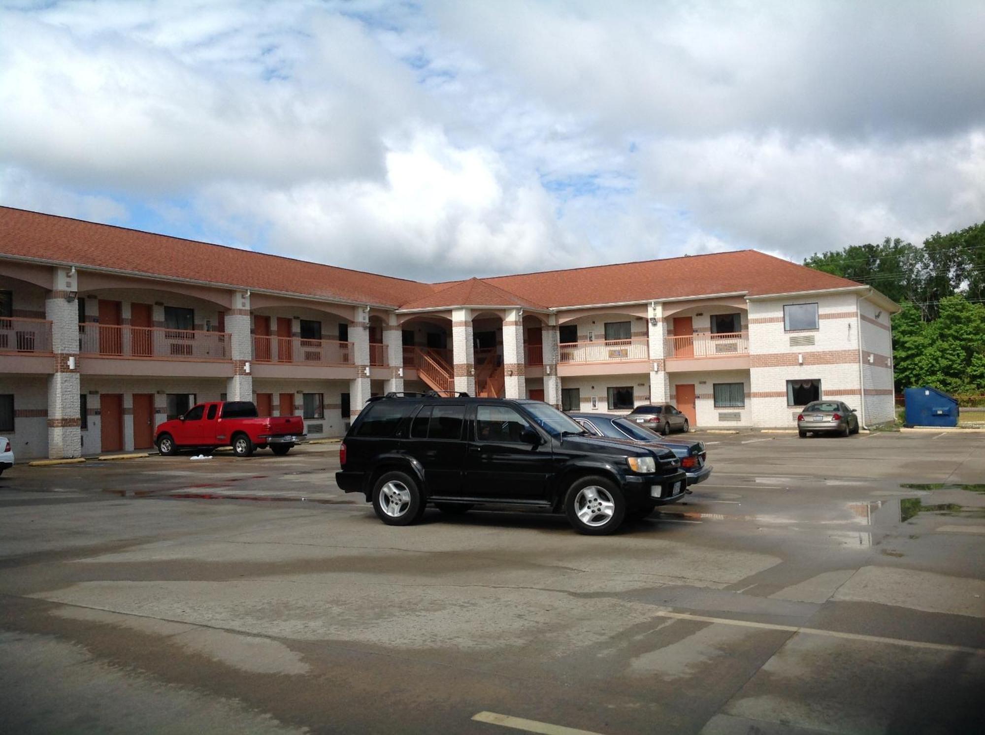 Executive Inn&Suites Shepherd Extérieur photo