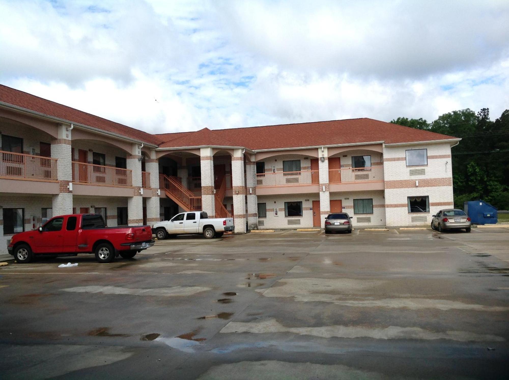 Executive Inn&Suites Shepherd Extérieur photo