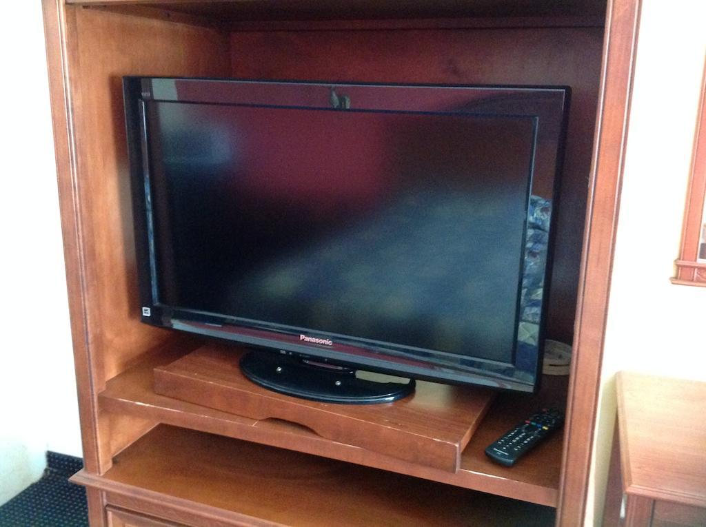 Executive Inn&Suites Shepherd Chambre photo