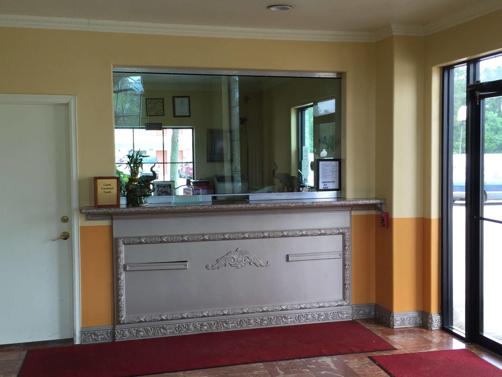 Executive Inn&Suites Shepherd Extérieur photo